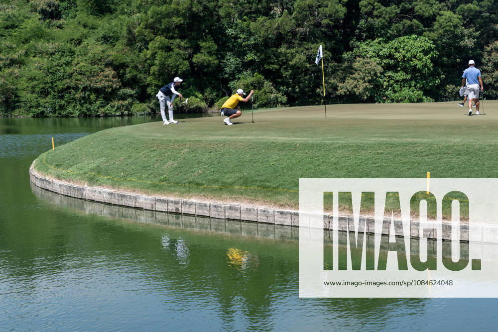 Round 3 in the Macao Open Golf at Macau Golf & Country Club. Coloane China - ZUMAr144 20261017_zap_r144_067