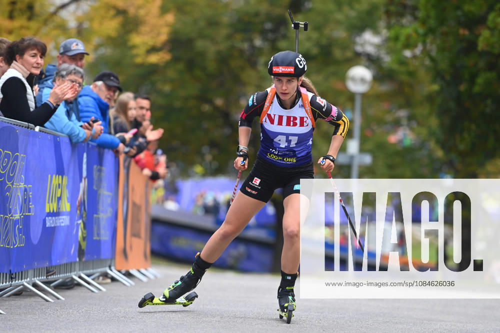 Julia TANNHEIMER (GER),Aktion. Loop One-Biathlon Opening Festival im Olympiapark in Muenchen am 17.10.2026.