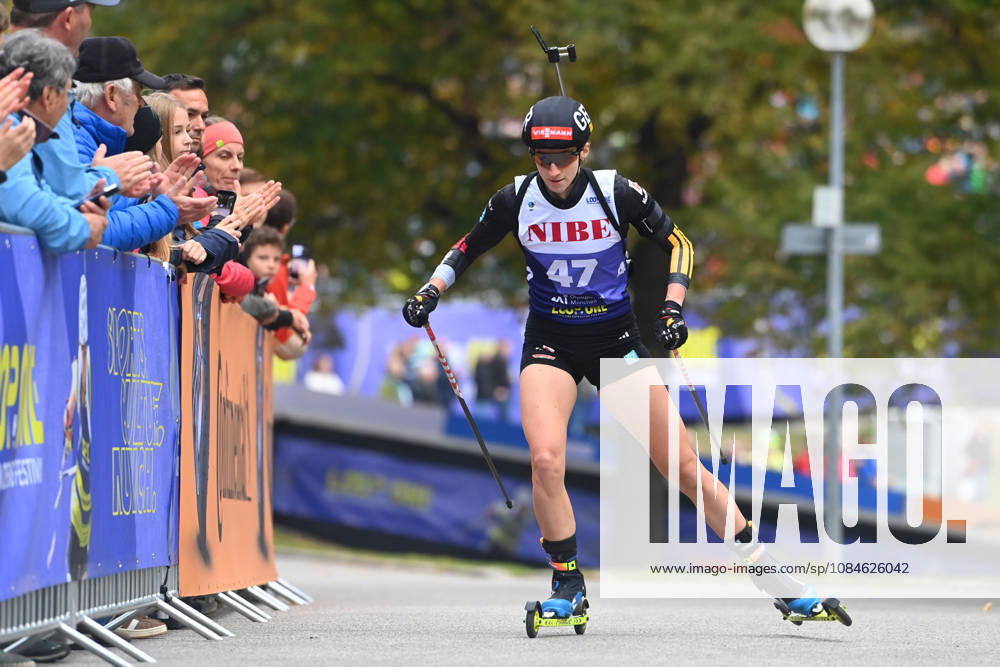 Vanessa VOIGT (GER),Aktion, Loop One-Biathlon Opening Festival im Olympiapark in Muenchen am 17.10.2026.