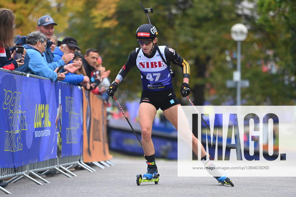 Vanessa VOIGT (GER),Aktion, Loop One-Biathlon Opening Festival im Olympiapark in Muenchen am 17.10.2026.