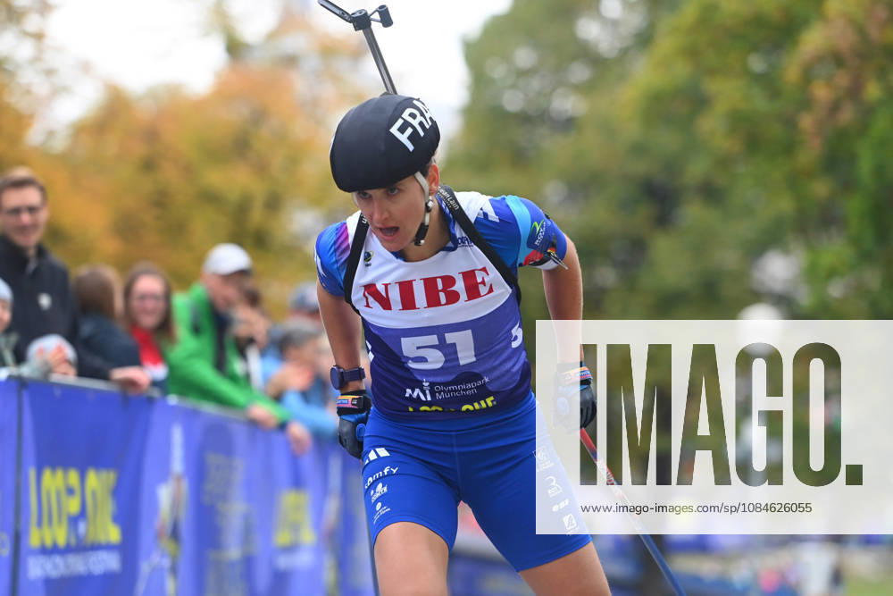 Julia SIMON (FRA),Aktion, Loop One-Biathlon Opening Festival im Olympiapark in Muenchen am 17.10.2026.