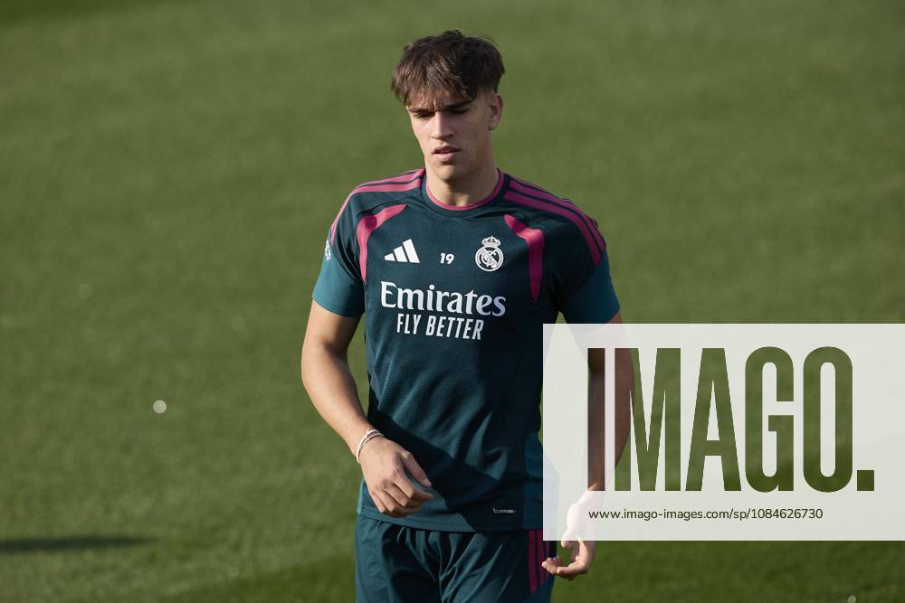 Carlos Espi (Real Madrid CF) is seen in action during a training session on the eve of the LaLiga EA SPORTS 2026 2027 match between Real Madrid CF and Sevilla FC..Real Madrid CF is holding its final training session and press conference, PK, Pressekonferenz ahead of its ninth LaLiga game. LaLiga EA SPORTS 2026 2027 - Real Madrid CF Press Conference And Training Session In Madrid, Spain - 17 Oct 2026 - ZUMAs197 20261017_aaa_s197_023