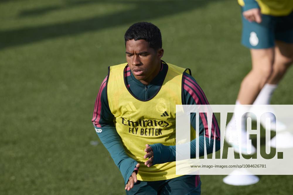 Endrick (Real Madrid CF) is seen in action during a training session on the eve of the LaLiga EA SPORTS 2026 2027 match between Real Madrid CF and Sevilla FC..Real Madrid CF is holding its final training session and press conference, PK, Pressekonferenz ahead of its ninth LaLiga game. LaLiga EA SPORTS 2026 2027 - Real Madrid CF Press Conference And Training Session In Madrid, Spain - 17 Oct 2026 - ZUMAs197 20261017_aaa_s197_032