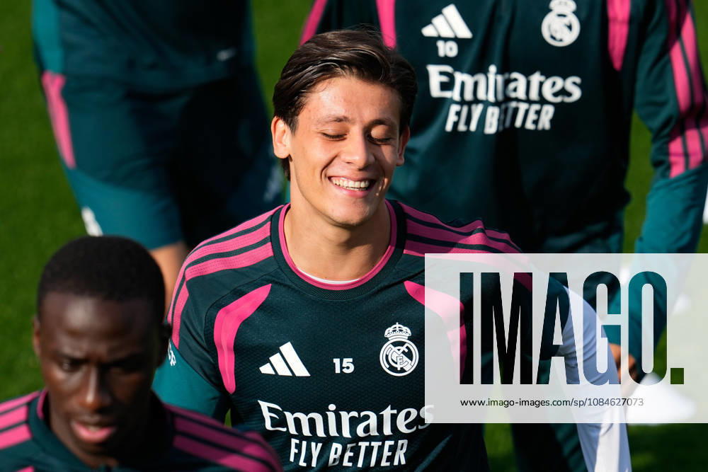 Arda Guler during the training day of Real Madrid ahead the Spanish League, LaLiga EA Sports, football match against Sevilla FC at Ciudad Deportiva Real Madrid on October 17, 2026, in Valdebebas, Madrid, Spain. Real Madrid Training And press conference, PK, Pressekonferenz - LaLiga Ea Sports - ZUMAa181 20261017_zaa_a181_030