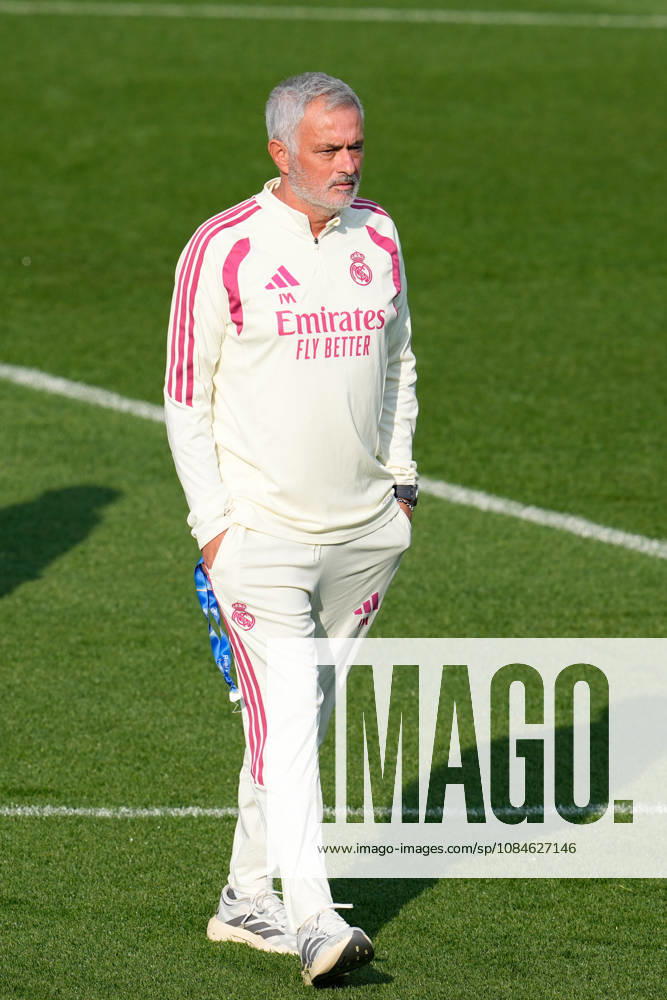 Jose Mourinho, head coach of Real Madrid during the training day of Real Madrid ahead the Spanish League, LaLiga EA Sports, football match against Sevilla FC at Ciudad Deportiva Real Madrid on October 17, 2026, in Valdebebas, Madrid, Spain. Real Madrid Training And press conference, PK, Pressekonferenz - LaLiga Ea Sports - ZUMAa181 20261017_zaa_a181_040