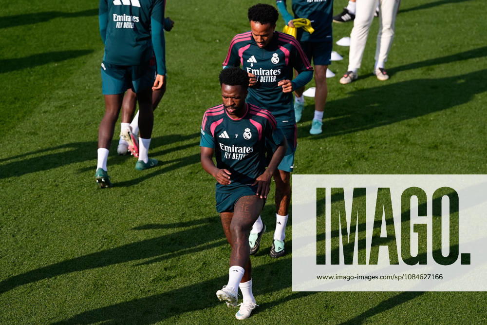 Vinicius Junior during the training day of Real Madrid ahead the Spanish League, LaLiga EA Sports, football match against Sevilla FC at Ciudad Deportiva Real Madrid on October 17, 2026, in Valdebebas, Madrid, Spain. Real Madrid Training And press conference, PK, Pressekonferenz - LaLiga Ea Sports - ZUMAa181 20261017_zaa_a181_046