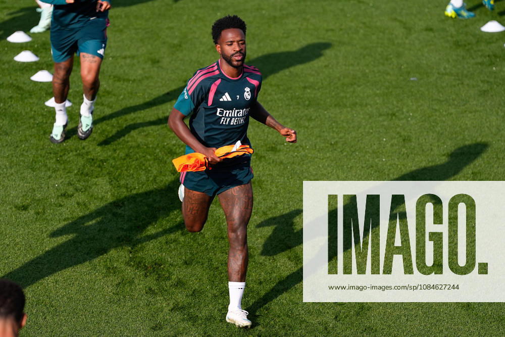 Vinicius Junior during the training day of Real Madrid ahead the Spanish League, LaLiga EA Sports, football match against Sevilla FC at Ciudad Deportiva Real Madrid on October 17, 2026, in Valdebebas, Madrid, Spain. Real Madrid Training And press conference, PK, Pressekonferenz - LaLiga Ea Sports - ZUMAa181 20261017_zaa_a181_049
