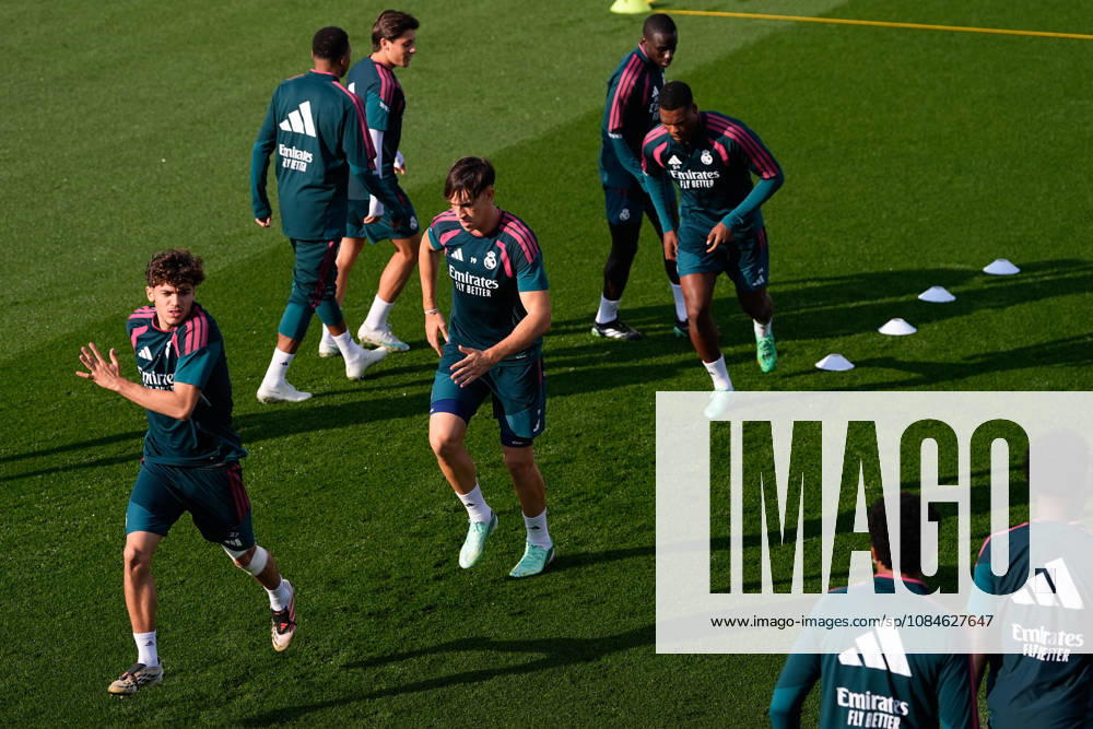 Carlos Espi during the training day of Real Madrid ahead the Spanish League, LaLiga EA Sports, football match against Sevilla FC at Ciudad Deportiva Real Madrid on October 17, 2026, in Valdebebas, Madrid, Spain. Real Madrid Training And press conference, PK, Pressekonferenz - LaLiga Ea Sports - ZUMAa181 20261017_zaa_a181_074