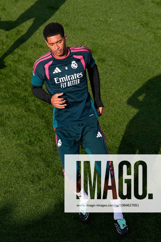 Jude Bellingham during the training day of Real Madrid ahead the Spanish League, LaLiga EA Sports, football match against Sevilla FC at Ciudad Deportiva Real Madrid on October 17, 2026, in Valdebebas, Madrid, Spain. Real Madrid Training And press conference, PK, Pressekonferenz - LaLiga Ea Sports - ZUMAa181 20261017_zaa_a181_075