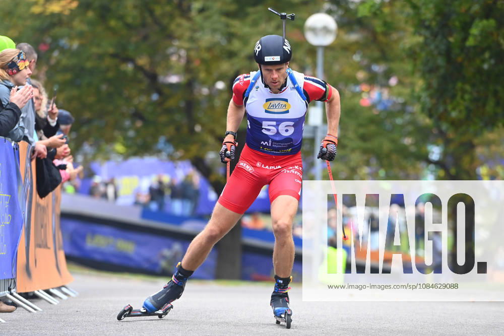 Vetle Sjaastad CHRISTIANSEN (NOR), Aktion. Loop One-Biathlon Opening Festival im Olympiapark in Muenchen am 17.10.2026.