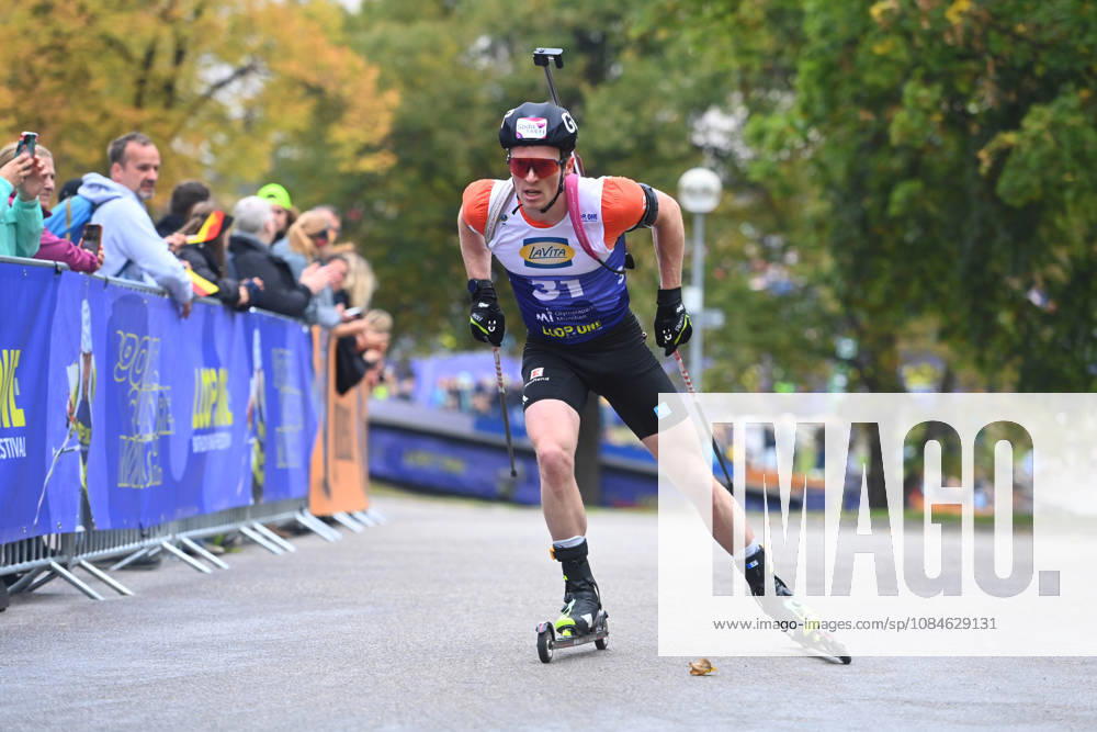 Lucas FRATZSCHER (GER), Aktion. Loop One-Biathlon Opening Festival im Olympiapark in Muenchen am 17.10.2026.