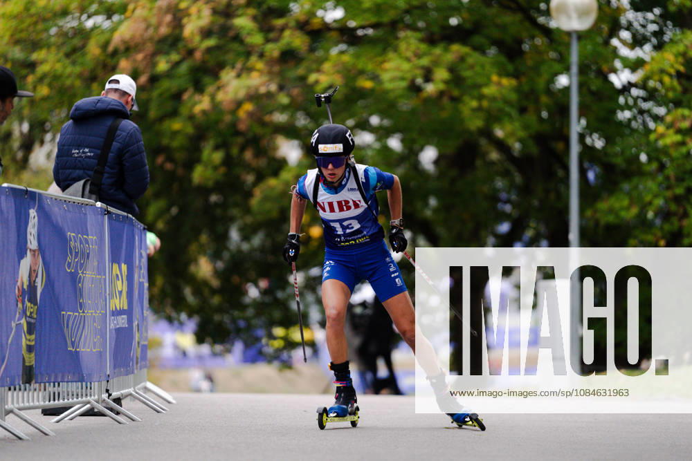 GER, Biathlon, Frauen, IBU Biathlon Loop One Festival 2026, Saison 2026 2027, Super Sprint Qualifikation Damen Voldiya Galmace Paulin ( FRA, 13 ) im Anstieg München Olympiapark Bayern Deutschland