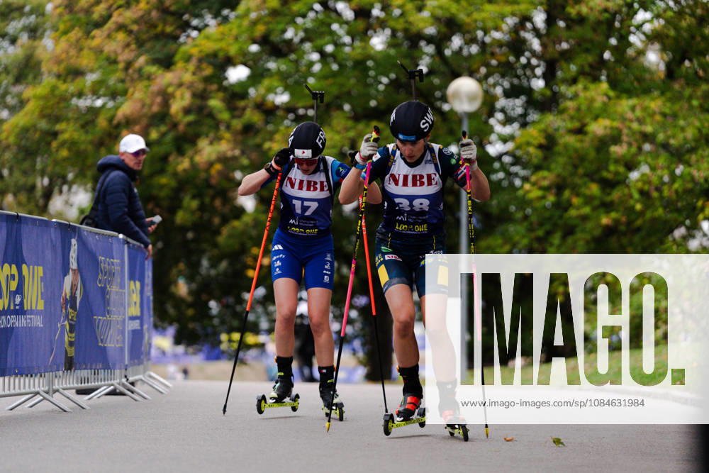 GER, Biathlon, Frauen, IBU Biathlon Loop One Festival 2026, Saison 2026 2027, Super Sprint Qualifikation Damen Amandine Mengin ( FRA, 17 ), Ella Halvarsson ( SWE, 38 ) im Duell München Olympiapark Bayern Deutschland