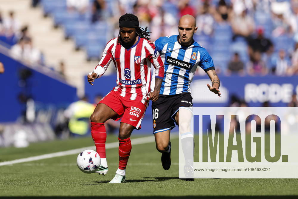 Ademola Lookman of Atletico de Madrid and Vanja Drkusic of RCD Espanyol in action during the Spanish league, LaLiga EA Sports, football match played between RCD Espanyol and Atletico de Madrid at RCDE Stadium on October 17, 2026 in Cornella, Spain. RCD Espanyol V Atletico De Madrid - LaLiga EA Sports - ZUMAa181 20261017_zaa_a181_111