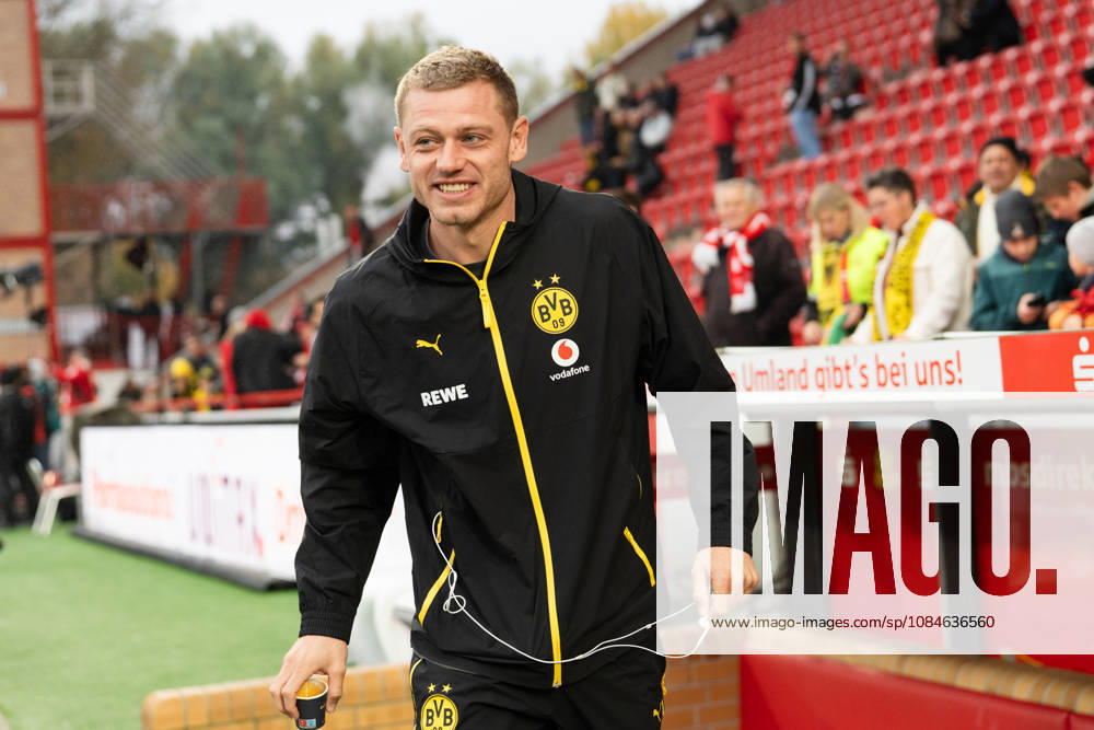 Deutschland: 1. Bundesliga 2026 2027 Union Berlin vs. Borussia Dortmund, 6. Spieltag 17.10.2026, Stadion an der Alten Försterei, Berlin Julian Ryerson (Borussia Dortmund, 26)