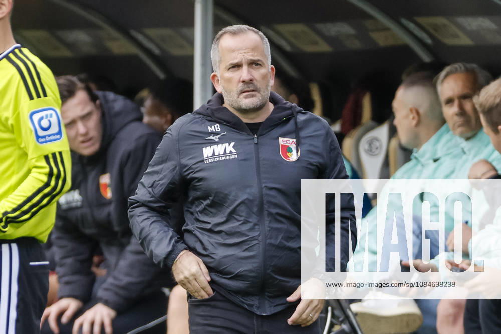 Manuel Baum (FC Augsburg, Trainer) , Deutschland, Fussball, 1. Bundesliga, 6.Spieltag, 2026 2027, SV Elversberg vs. FC Augsburg, 17.10.2026, Elversberg URSAPHARM-Arena Deutschland