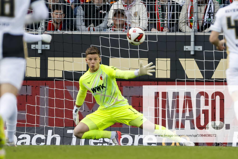 2:0 Tor fuer SV Elversberg durch Lasse Günther, Gunther (SV Elversberg, 21) , Deutschland, Fussball, 1. Bundesliga, 6.Spieltag, 2026 2027, SV Elversberg vs. FC Augsburg, 17.10.2026, Elversberg URSAPHARM-Arena Deutschland