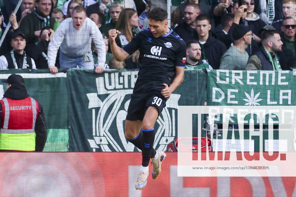 Stefano Marino (SC Paderborn 07) bejubelt seinen Treffer zum 0:1 waehrend des spiels der 1. Bundesliga zwischen SV Werder Bremen und SC Paderborn 07, Weserstadion am 17. October 2026 in Bremen, Deutschland. (Foto von Marco Steinbrenner DeFodi Images) +++ Stefano Marino (SC Paderborn 07) celebrates after scoring his teams first goal during the Bundesliga match between SV Werder Bremen and SC Paderborn 07 at Weserstadion on October 17, 2026 in Bremen, Germany. (Photo by Marco Steinbrenner DeFodi Images) DFB DFL REGULATIONS PROHIBIT ANY USE OF PHOTOGRAPHS AS IMAGE SEQUENCES AND OR QUASI-VIDEO. (Photo by Marco Steinbrenner DeFodi Images) -