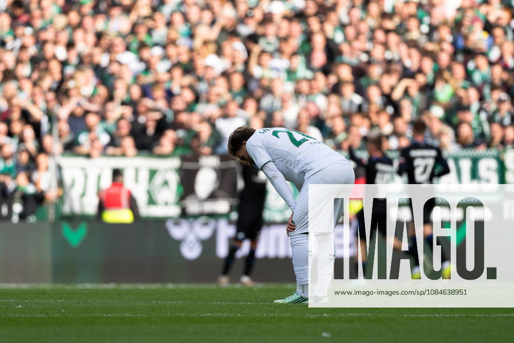 Tor zum 0:1 Stefano Marino (SC Paderborn 07, 30), Chuki (SV Werder Bremen, 20) enttaeuscht Enttaeuschung, GER, SV Werder Bremen vs SC Paderborn 07, Fussball, Bundesliga, Spieltag 6, Saison 2026 2027, 17.10.2026 DFL REGULATIONS PROHIBIT ANY USE OF PHOTOGRAPHS AS IMAGE SEQUENCES AND OR QUASI-VIDEO GER, SV Werder Bremen vs SC Paderborn 07, Fussball, Bundesliga, Spieltag 6, Saison 2026 2027, 17.10.2026 Bremen