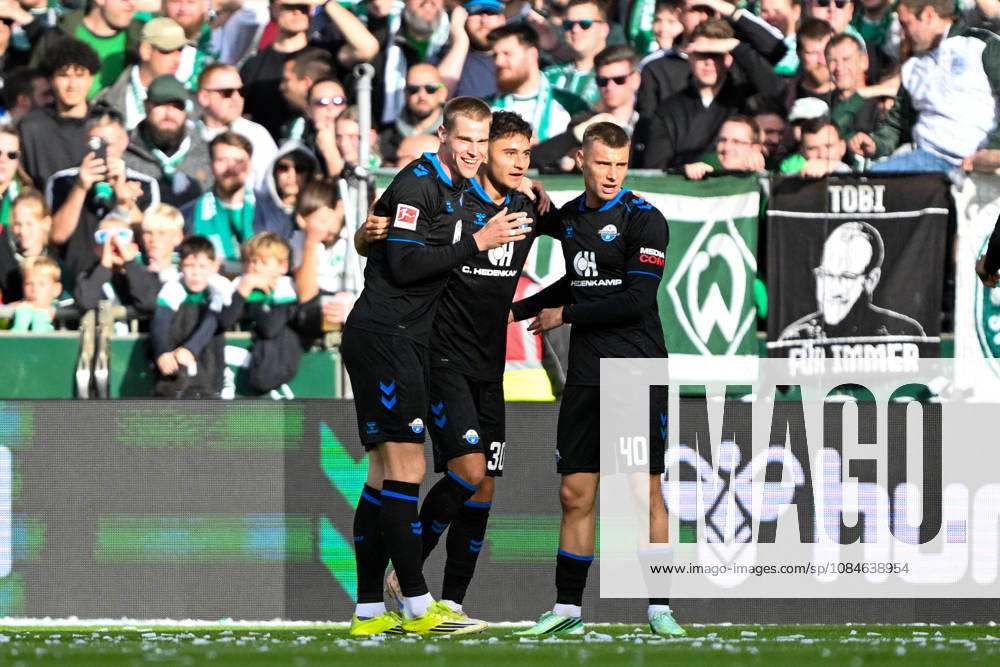 1. Bundesliga: SV Werder Bremen - SC Paderborn 07 am 17.10.2026 im Weserstadion in Bremen Jubel, Torjubel, Torschuetze, Torschütze Stefano Marino (Paderborn) jubelt nach seinem Tor zum 0:1.