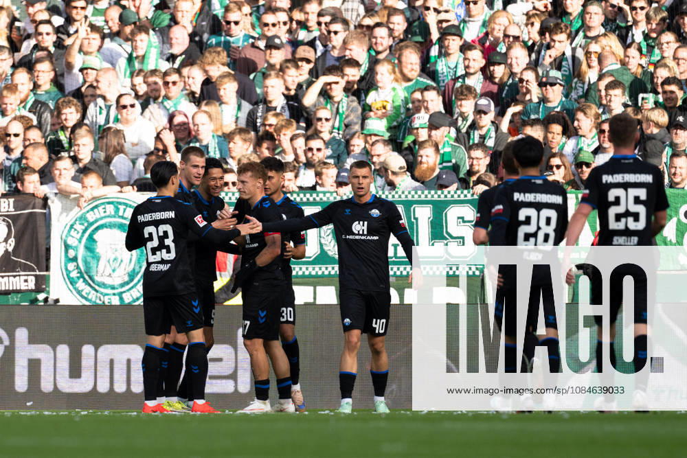 Tor zum 0:1 Stefano Marino (SC Paderborn 07, 30) jubelt Jubel mit Raphael Obermair (SC Paderborn 07, 23), Laurin Curda (SC Paderborn 07, 17), Gabriel Vidovic (SC Paderborn 07, 40), Laurin Ulrich (SC Paderborn 07, 28), Tjark Scheller (SC Paderborn 07, 25), GER, SV Werder Bremen vs SC Paderborn 07, Fussball, Bundesliga, Spieltag 6, Saison 2026 2027, 17.10.2026 DFL REGULATIONS PROHIBIT ANY USE OF PHOTOGRAPHS AS IMAGE SEQUENCES AND OR QUASI-VIDEO GER, SV Werder Bremen vs SC Paderborn 07, Fussball, Bundesliga, Spieltag 6, Saison 2026 2027, 17.10.2026 Bremen