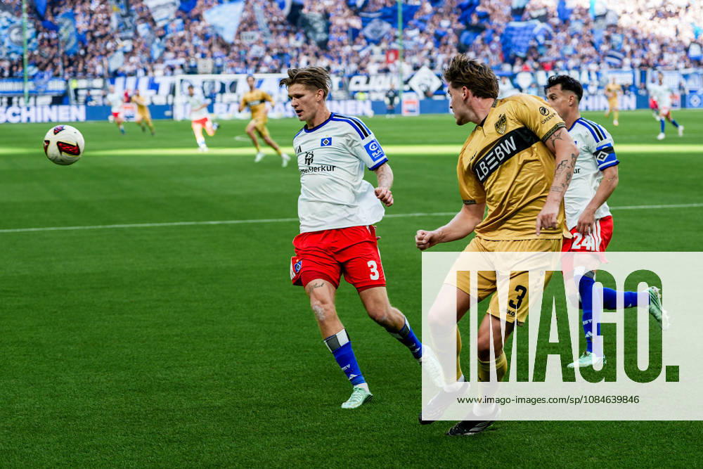 Deutschland: Fußball Bundesliga 2026 27, 6. Spieltag Hamburger SV (HSV) vs VfB Stuttgart Volkspark Stadion (Hamburg): David Moeller Wolfe (Hamburger SV, 3), Ramon Hendriks (VfB Stuttgart, 3)