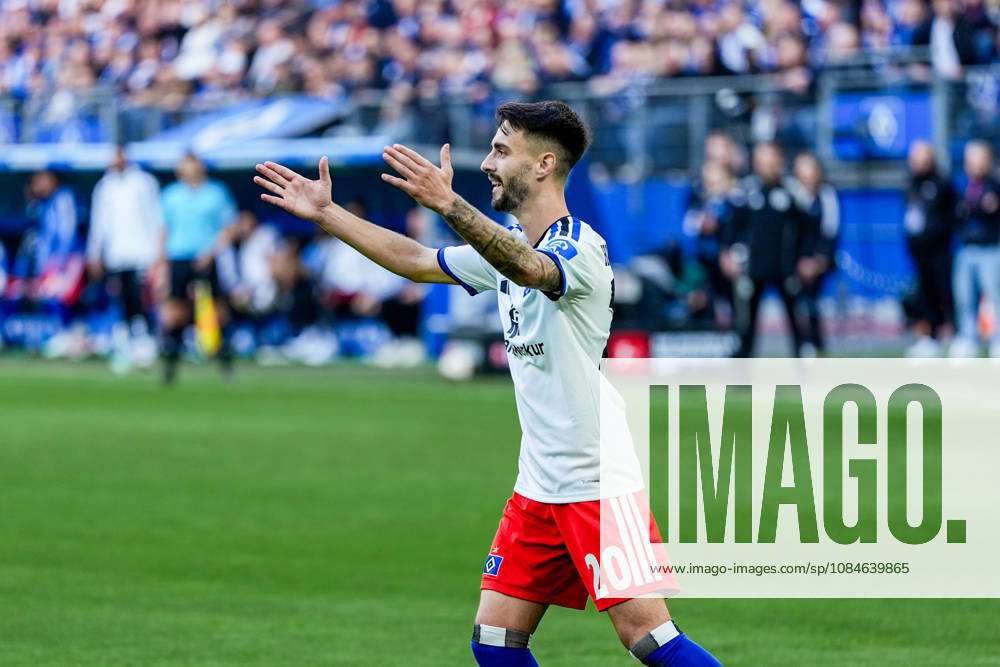 Deutschland: Fußball Bundesliga 2026 27, 6. Spieltag Hamburger SV (HSV) vs VfB Stuttgart Volkspark Stadion (Hamburg): Fabio Vieira (Hamburger SV, 20)