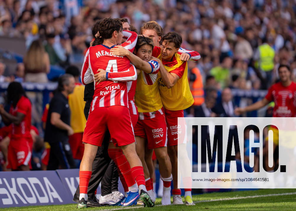 ESP: LaLiga EA Sports RCD Espanyol v Atletico Madrid Alex Baena of Atletico de Madrid scores goal and celebrates with Diego Simeone coach of Atletico de Madrid during LaLiga EA Sports between RCD Espanyol v Atletico Madrid played at RCDE Stadium in El Prat de Llobregat, Barcelona on October 17, 2026 in Spain Spain Futbol