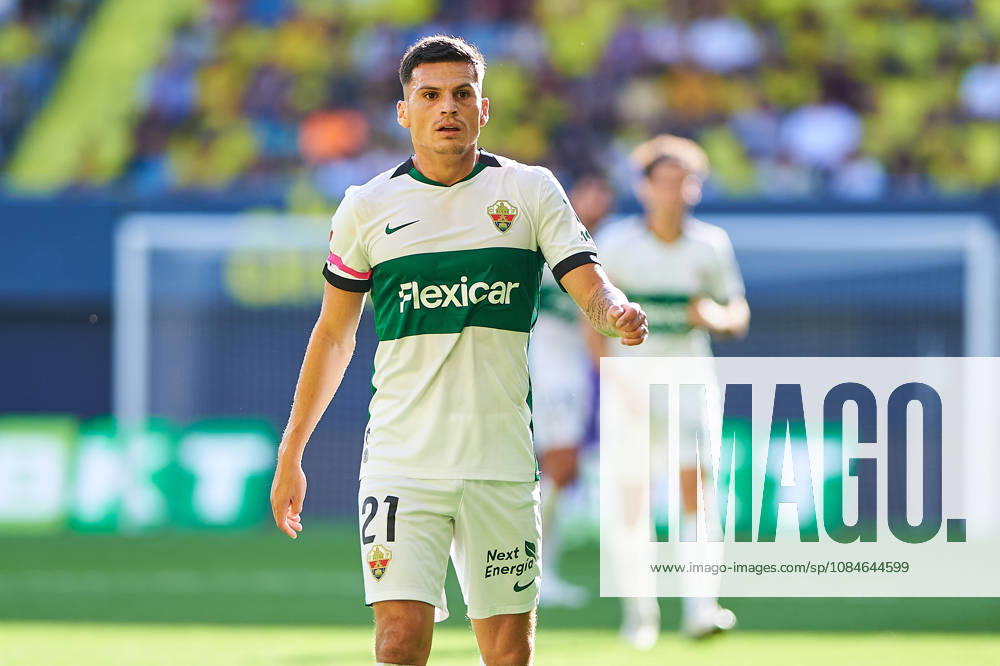 Lucas Cepeda (Elche CF) during the LaLiga EA Sports match between Villarreal CF and Elche CF at Estadio de la Cerámica on October 17, 2026 in Villarreal, Spain. -