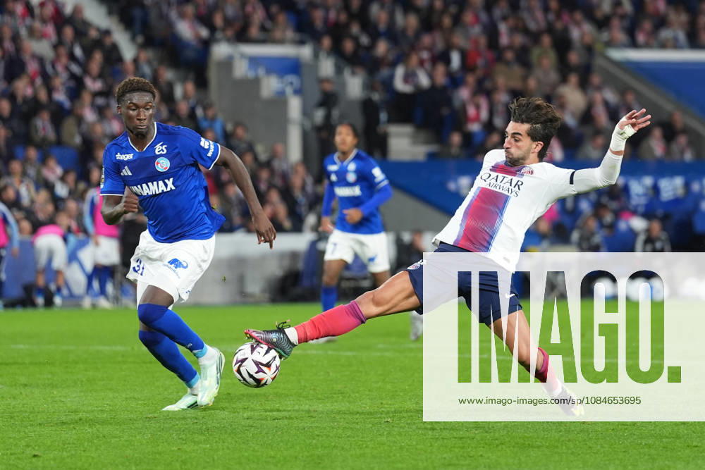 RC Strasbourg Alsace v Paris Saint-Germain - Ligue 1 McDonald s 2026 2027 Ferran TORRES of Paris Saint Germain during Ligue 1 McDonald s match between Strasbourg and Paris at Stade de la Meinau on October 17, 2026 in Strasbourg, France. Strasbourg France