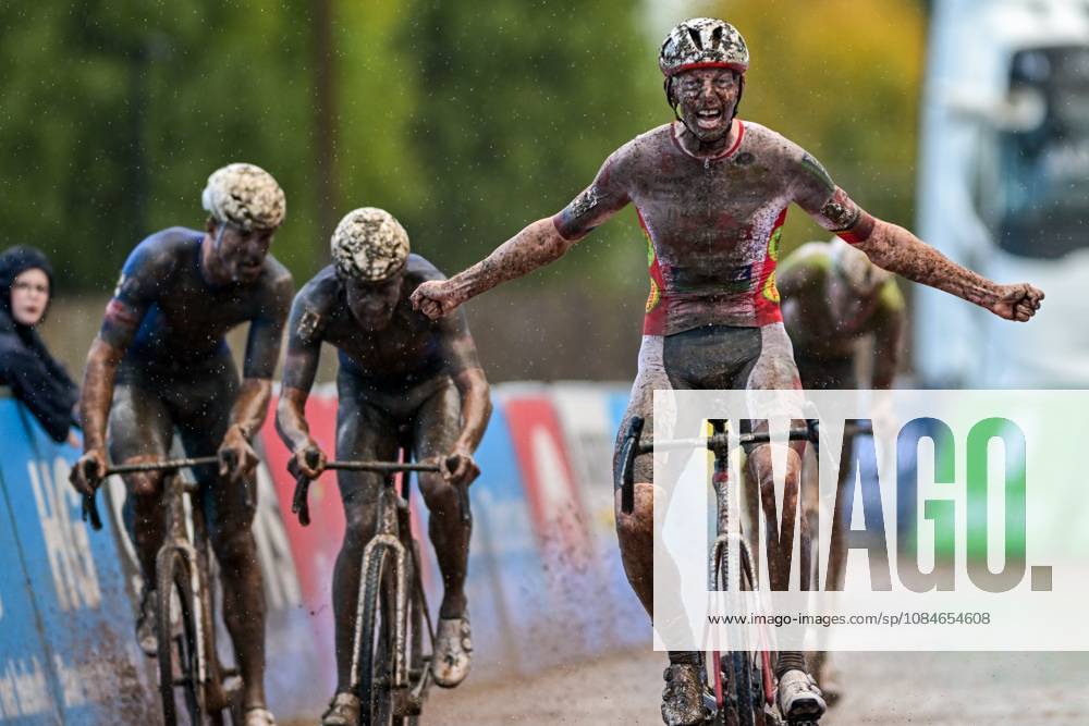 Belgian Michael Vanthourenhout of Pauwels Sauzen-Altez Industriebouw celebrates as he crosses the finish line to win the men s elite race of the Berencross Meulebeke cyclocross cycling event, race 2 8 in the HG Cross competition, on Saturday 17 October 2026. DAVIDxPINTENS x190093000x