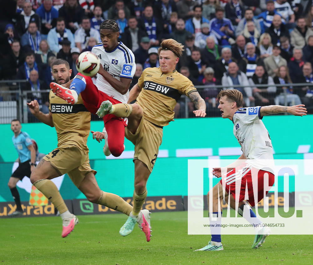 Warmed Omari (Hamburger SV), Finn Jeltsch (VfB Stuttgart) Fussball, Herren, Saison 2026 2027,1.Liga, Volksparkstadion, Hamburger SV gegen VfB Stuttgart, 1-0 DFL REGULATIONS PROHIBIT ANY USE OF PHOTOGRAPHS AS IMAGE SEQUENCES AND OR QUASI-VIDEO.