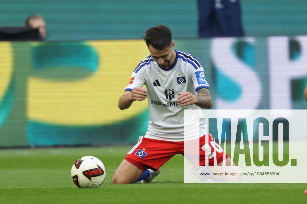 2026.10.17 Fussball 1. Bundesliga Hamburger Sportverein - VfB Stuttgart v.l. Fabio Daniel Ferreira Vieira (Hamburger SV, 20) enttaeuscht, enttaeusch schauend, dissapointed, traurig, frustriert, frust, gefrustet (DFL DFB regulations prohibit any use of photographs as image sequences and or quasi-video.