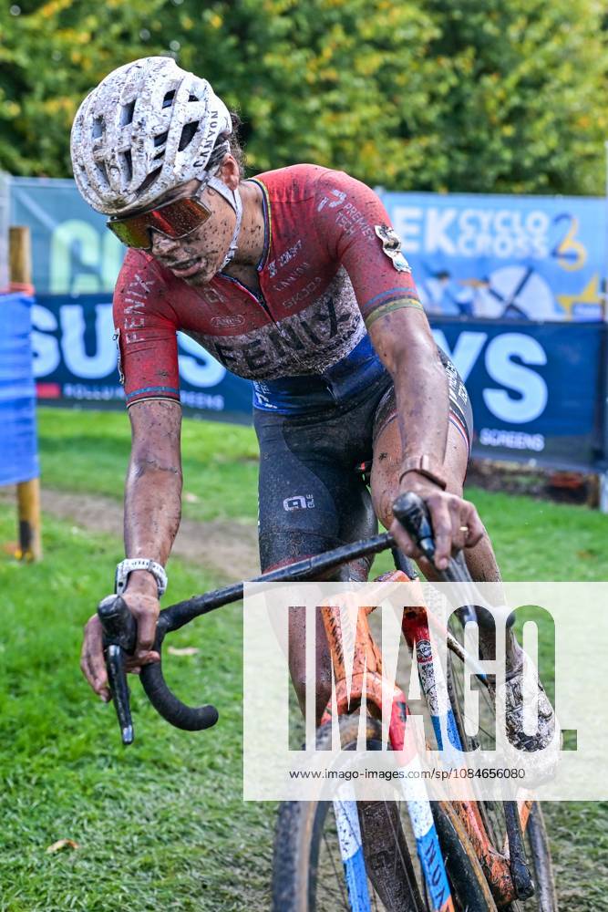 Dutch Ceylin Del Carmen Alvarado pictured in action during the women s elite race of the Berencross Meulebeke cyclocross cycling event, race 2 8 in the HG Cross competition, on Saturday 17 October 2026. DAVIDxPINTENS x190096260x