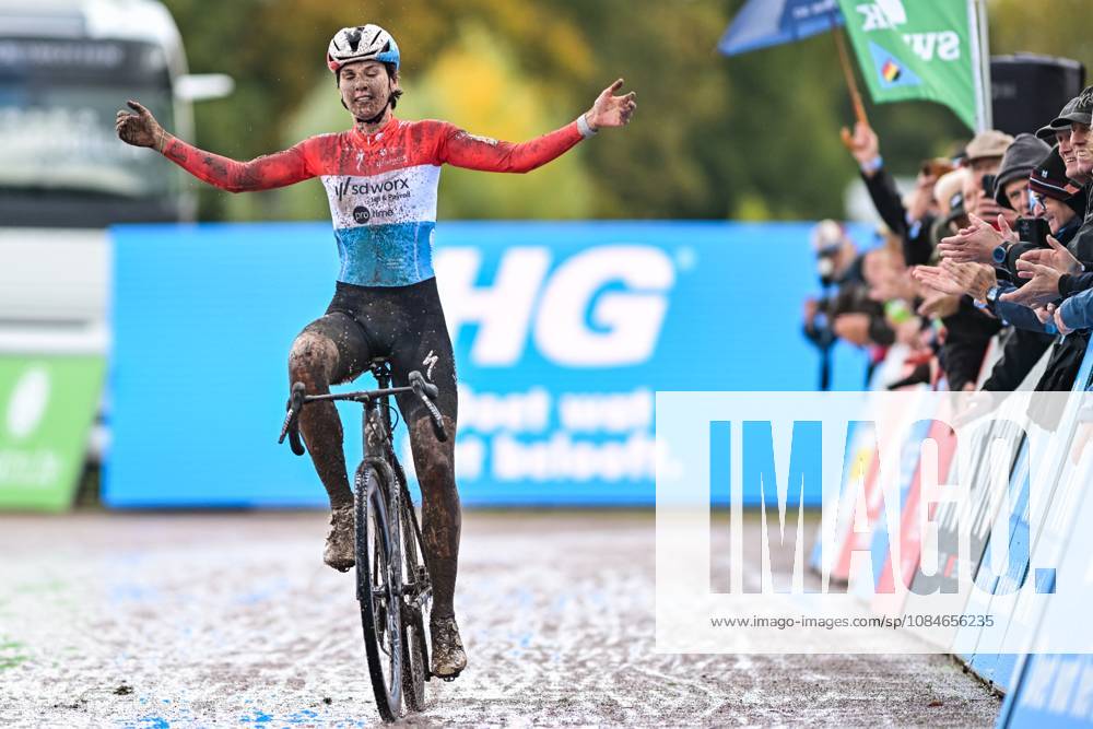 Luxembourgian Marie Schreiber of SD Worx-Protime celebrates as she crosses the finish line to win the women s elite race of the Berencross Meulebeke cyclocross cycling event, race 2 8 in the HG Cross competition, on Saturday 17 October 2026. DAVIDxPINTENS x190096470x