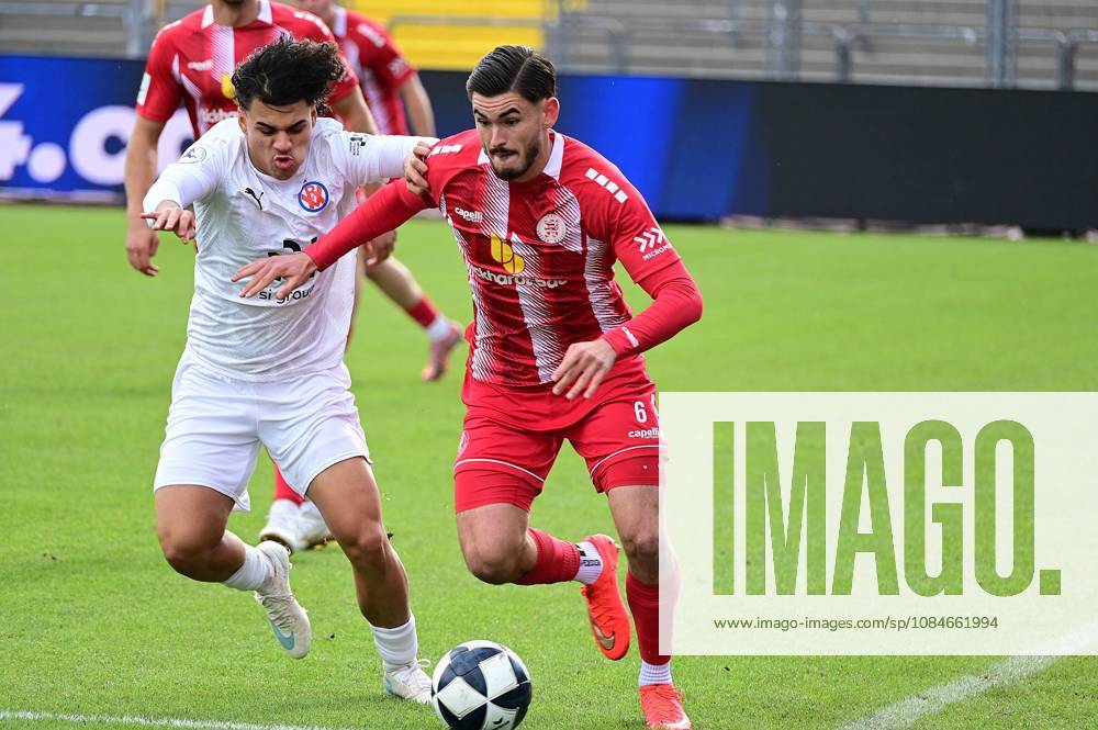 Kassel, Auestadion Regionalliga Südwest Saison 2026 2027 KSV Hessen Kassel - VFR Mannheim Tyrese Alexander Zeigler (VFR) gegen Aaron Liesche Prieto (6, Hessen Kassel)