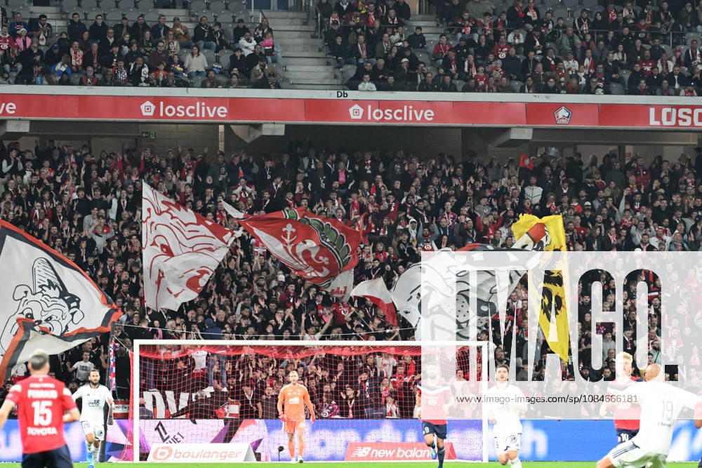 LOSC Lille v Stade Brestois 29 - Ligue 1 McDonald s 2026 2027 Supporters of Lille during Ligue 1 McDonald s between Lille and Brest at Stade Pierre Mauroy on October 17, 2026 in Lille, France. Lille France