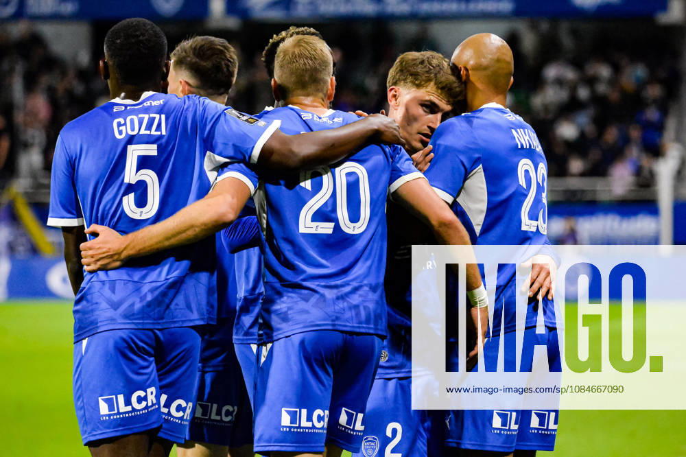 Joie des joueurs de l’ESTAC Troyes aprés le but de Timothee Nkada (ESTAC Troyes)