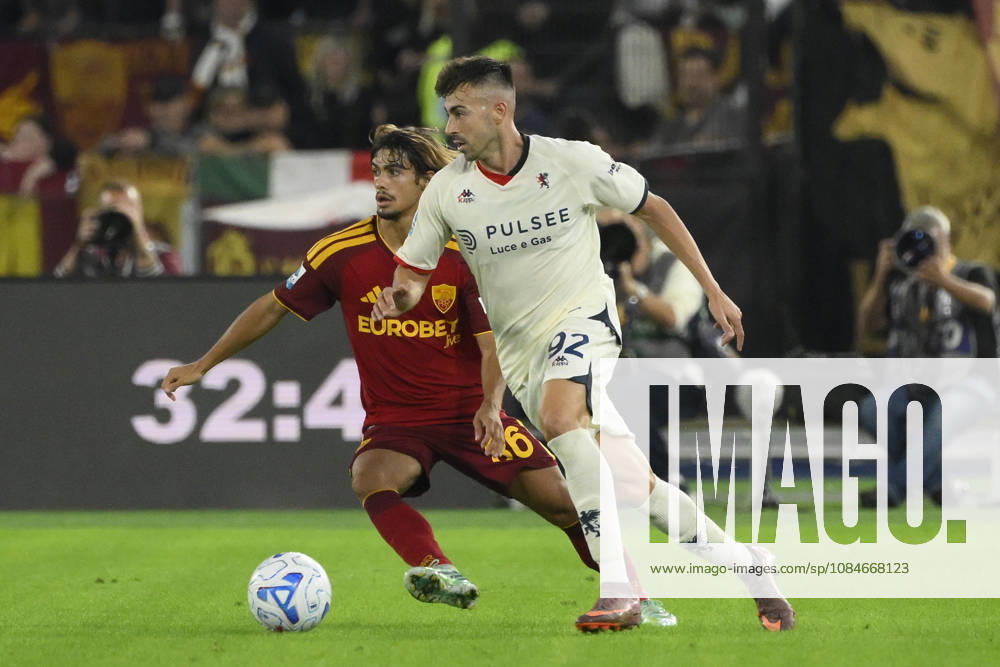 Genoa’s Stephan El Shaarawy during the Serie A Enilive soccer match between AS Roma and Genoa at the Rome s Olympic stadium, Italy - October 17, 2026. - Soccer.