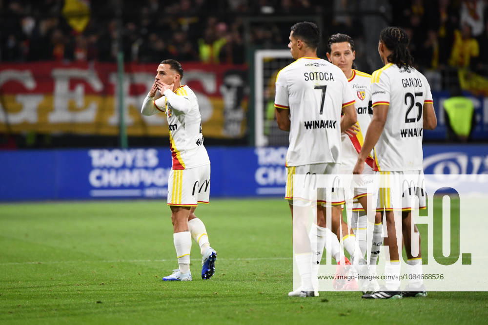 ESTAC Troyes v RC Lens - Ligue 1 McDonald s 2026 2027 Team Lens celebrates the first goal during Ligue 1 McDonald s match between Troyes and Lens at Stade de l Aube on October 17, 2026 in Troyes, France. Troyes France