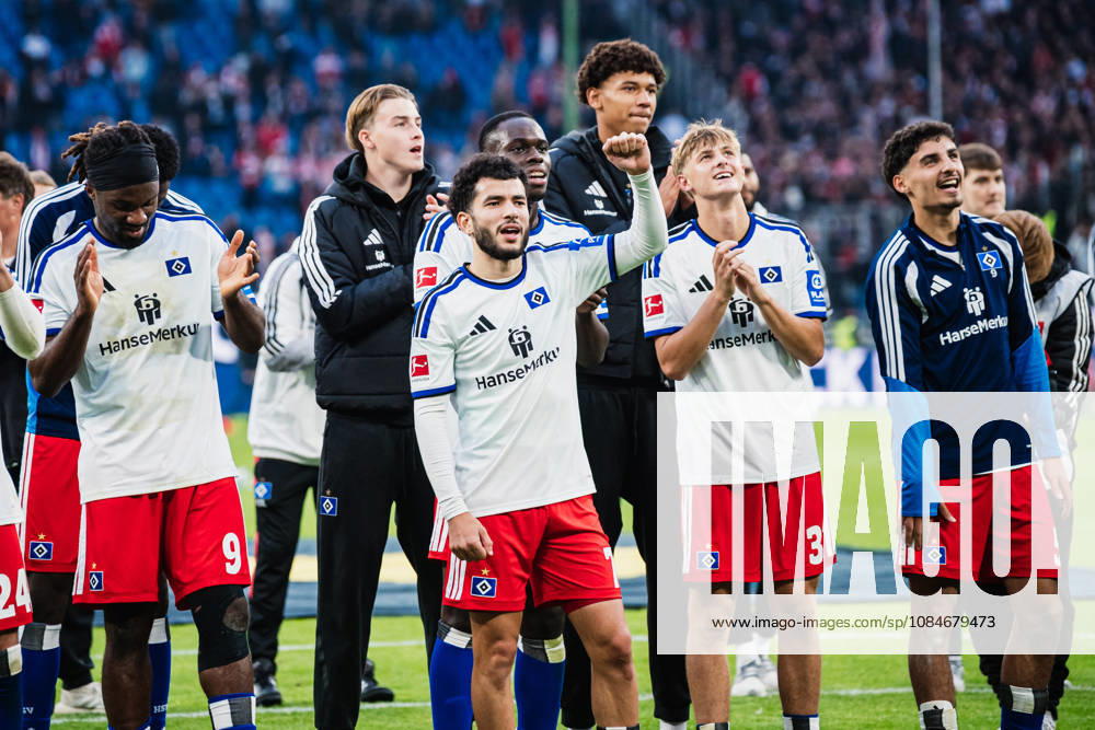 1. Bundesliga: Hamburger SV vs. VfB Stuttgart, 17.10.2026 Hamburger SV jubelt zu den Fans nach Spielende, Zakaria El Ouahdi (Hamburger SV, 7) ; Fußball, 1. Bundesliga, 6. Spieltag: Hamburger SV vs. VfB Stuttgart am 17.10.2026 im Volksparkstadion, Hamburg DFL REGULATIONS PROHIBIT ANY USE OF PHOTOGRAPHS AS IMAGE SEQUENCES AND OR QUASI-VIDEO.
