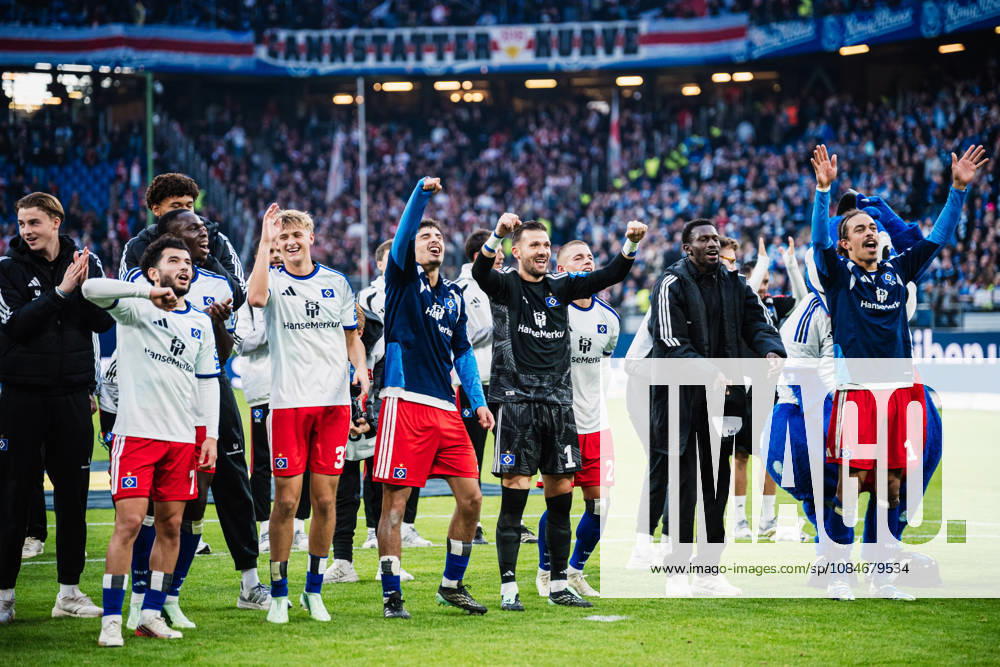 1. Bundesliga: Hamburger SV vs. VfB Stuttgart, 17.10.2026 Hamburger SV jubelt zu den Fans nach Spielende, hier Zakaria El Ouahdi (Hamburger SV, 7), Louis Lemke (Hamburger SV, 37), Martin Adeline (Hamburger SV, 5), Daniel Heuer Fernandes (Hamburger SV, 1), Bakker Jatta, Yussuf Poulsen (Hamburger SV, 15) ; Fußball, 1. Bundesliga, 6. Spieltag: Hamburger SV vs. VfB Stuttgart am 17.10.2026 im Volksparkstadion, Hamburg DFL REGULATIONS PROHIBIT ANY USE OF PHOTOGRAPHS AS IMAGE SEQUENCES AND OR QUASI-VIDEO.