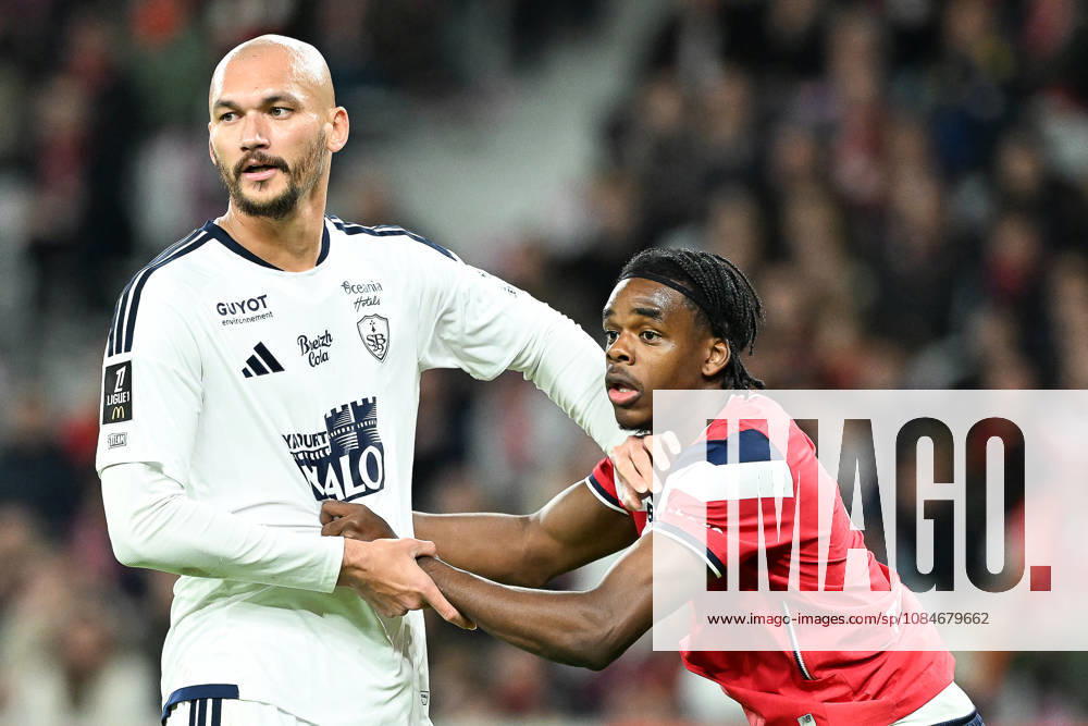 Lille OSC vs Brest Ludovic Ajorque (19) of Brest and Nathan Ngoy (3) of Lille pictured during the French Mc Donalds Ligue 1 season 2026 - 2027 matchday 7 game between Lille OSC and Stade Brest on October 17 , 2026 in Lille, France. (Photo by Jill Delsaux Isosport) Lille France