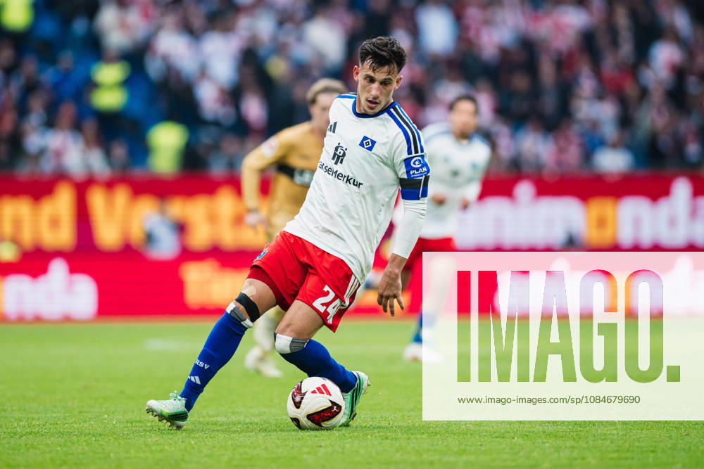 1. Bundesliga: Hamburger SV vs. VfB Stuttgart, 17.10.2026 Nicolas Capaldo (Hamburger SV, 24) ; Fußball, 1. Bundesliga, 6. Spieltag: Hamburger SV vs. VfB Stuttgart am 17.10.2026 im Volksparkstadion, Hamburg DFL REGULATIONS PROHIBIT ANY USE OF PHOTOGRAPHS AS IMAGE SEQUENCES AND OR QUASI-VIDEO.