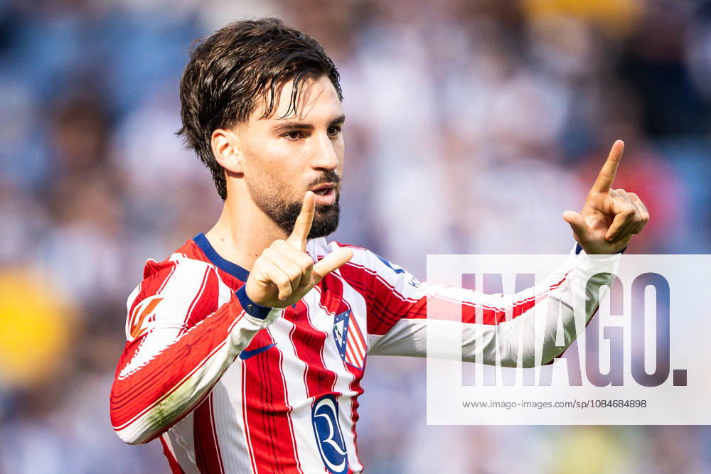 Alex BAENA of Atletico Madrid celebrates his goal during the LaLiga match between RCD Espanyol de Barcelona and Atletico de Madrid at RCDE Stadium on October 17, 2026 in Barcelona, Spain. RCD Espanyol De Barcelona V Atletico De Madrid - LaLiga - ZUMAm308 20261017_zsp_m308_014