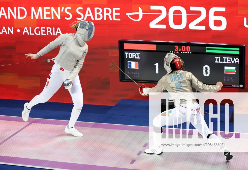 Coupe du Monde d escrime Oran 2026 la Francais Tori Toscane (gauche) affronte la bulgares Ilieva Yoana (droite), lors de la Finale individuelle du sabre fà minine, lors de la Coupe du monde d escrime 2026 a Oran, en Algerie, le 17 Octobre 2026 (Photo By Billel Bensalem APP Images) oran Algà rie