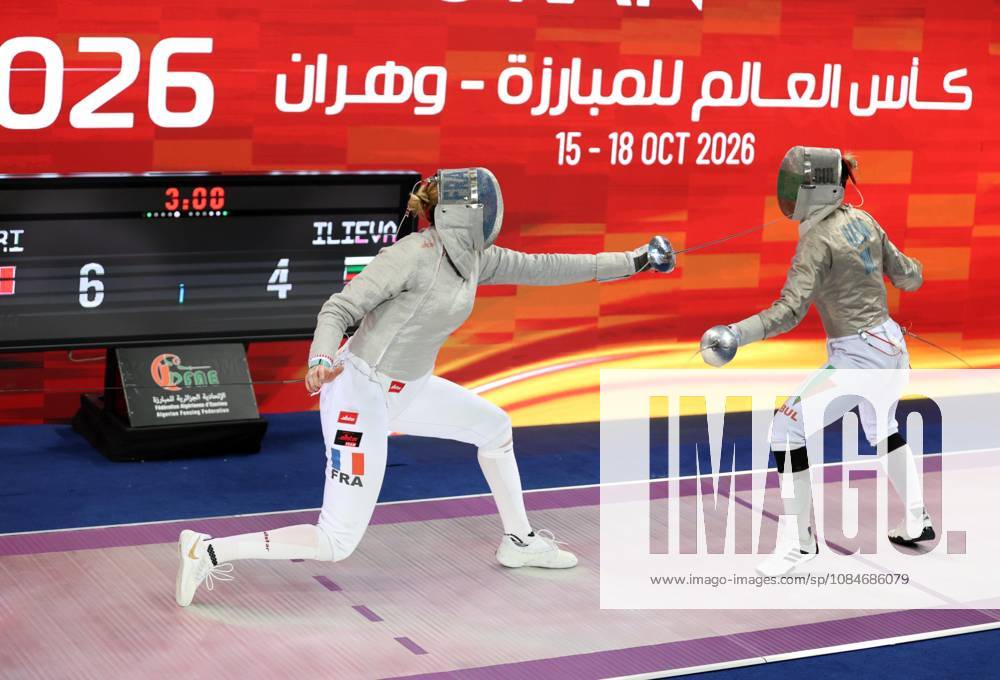 Coupe du Monde d escrime Oran 2026 la Francais Tori Toscane (gauche) affronte la bulgares Ilieva Yoana (droite), lors de la Finale individuelle du sabre fà minine, lors de la Coupe du monde d escrime 2026 a Oran, en Algerie, le 17 Octobre 2026 (Photo By Billel Bensalem APP Images) oran Algà rie