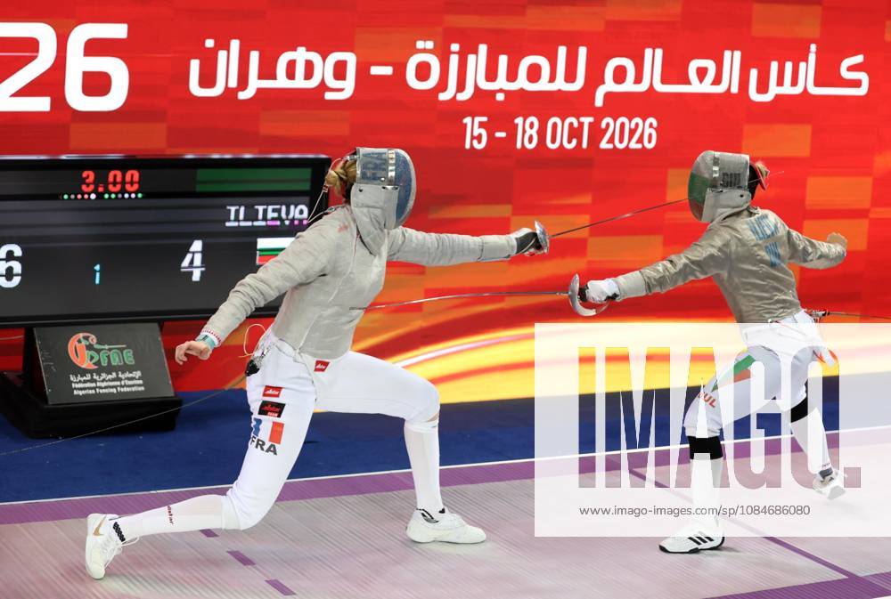 Coupe du Monde d escrime Oran 2026 la Francais Tori Toscane (gauche) affronte la bulgares Ilieva Yoana (droite), lors de la Finale individuelle du sabre fà minine, lors de la Coupe du monde d escrime 2026 a Oran, en Algerie, le 17 Octobre 2026 (Photo By Billel Bensalem APP Images) oran Algà rie