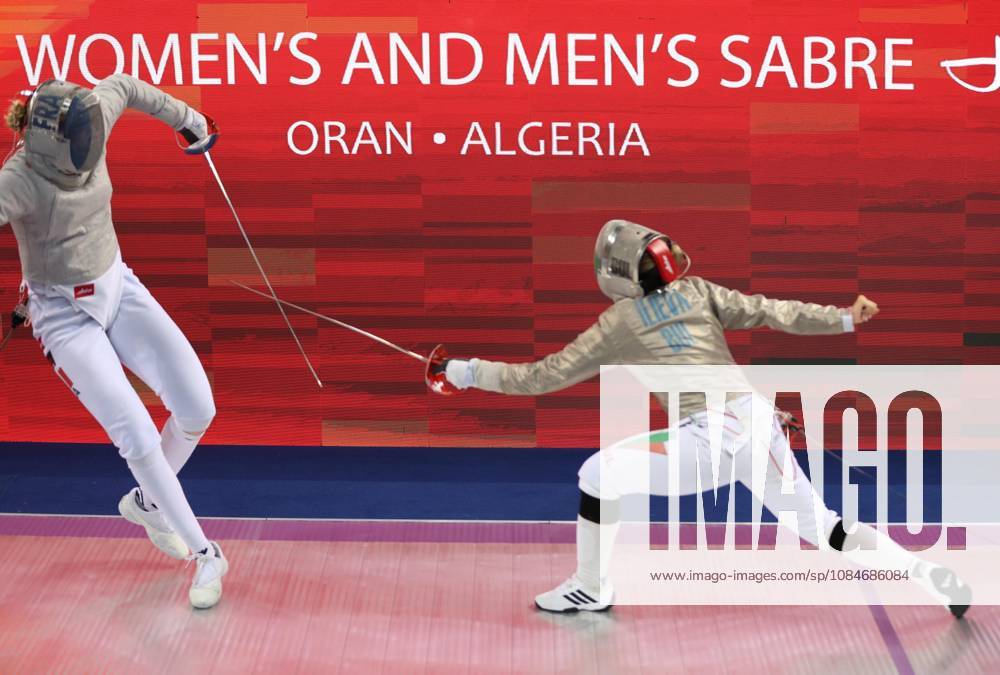 Coupe du Monde d escrime Oran 2026 la Francais Tori Toscane (gauche) affronte la bulgares Ilieva Yoana (droite), lors de la Finale individuelle du sabre fà minine, lors de la Coupe du monde d escrime 2026 a Oran, en Algerie, le 17 Octobre 2026 (Photo By Billel Bensalem APP Images) oran Algà rie