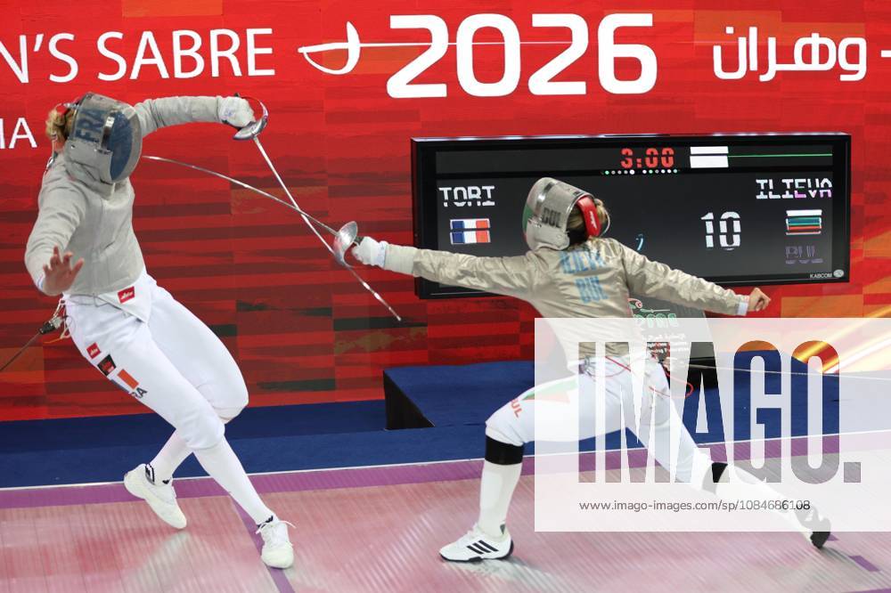 Coupe du Monde d escrime Oran 2026 la Francais Tori Toscane (gauche) affronte la bulgares Ilieva Yoana (droite), lors de la Finale individuelle du sabre fà minine, lors de la Coupe du monde d escrime 2026 a Oran, en Algerie, le 17 Octobre 2026 (Photo By Billel Bensalem APP Images) oran Algà rie